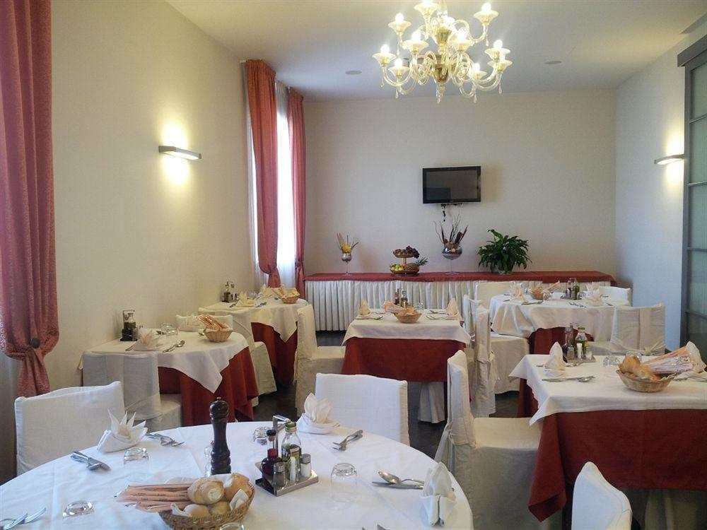 La Chiesaccia Hotel Ristorante Ponte Samoggia 外观 照片