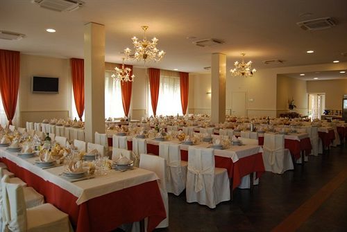 La Chiesaccia Hotel Ristorante Ponte Samoggia 外观 照片